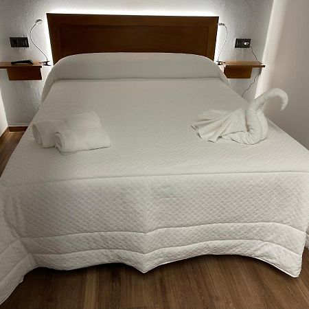La Era De Lario Habitacion Con Jacuzzi Eksteriør bilde
